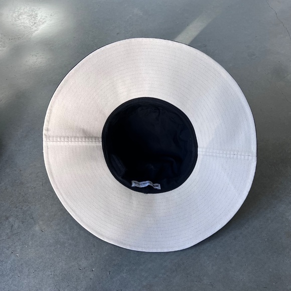 INES de la FRESSANGE x UNIQLO // Wide bream hat // 2 in 1 - Picture 3 of 7